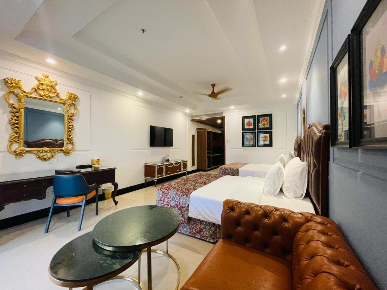 Mayfair Palm Beach Resort 고팔푸르 외부 사진
