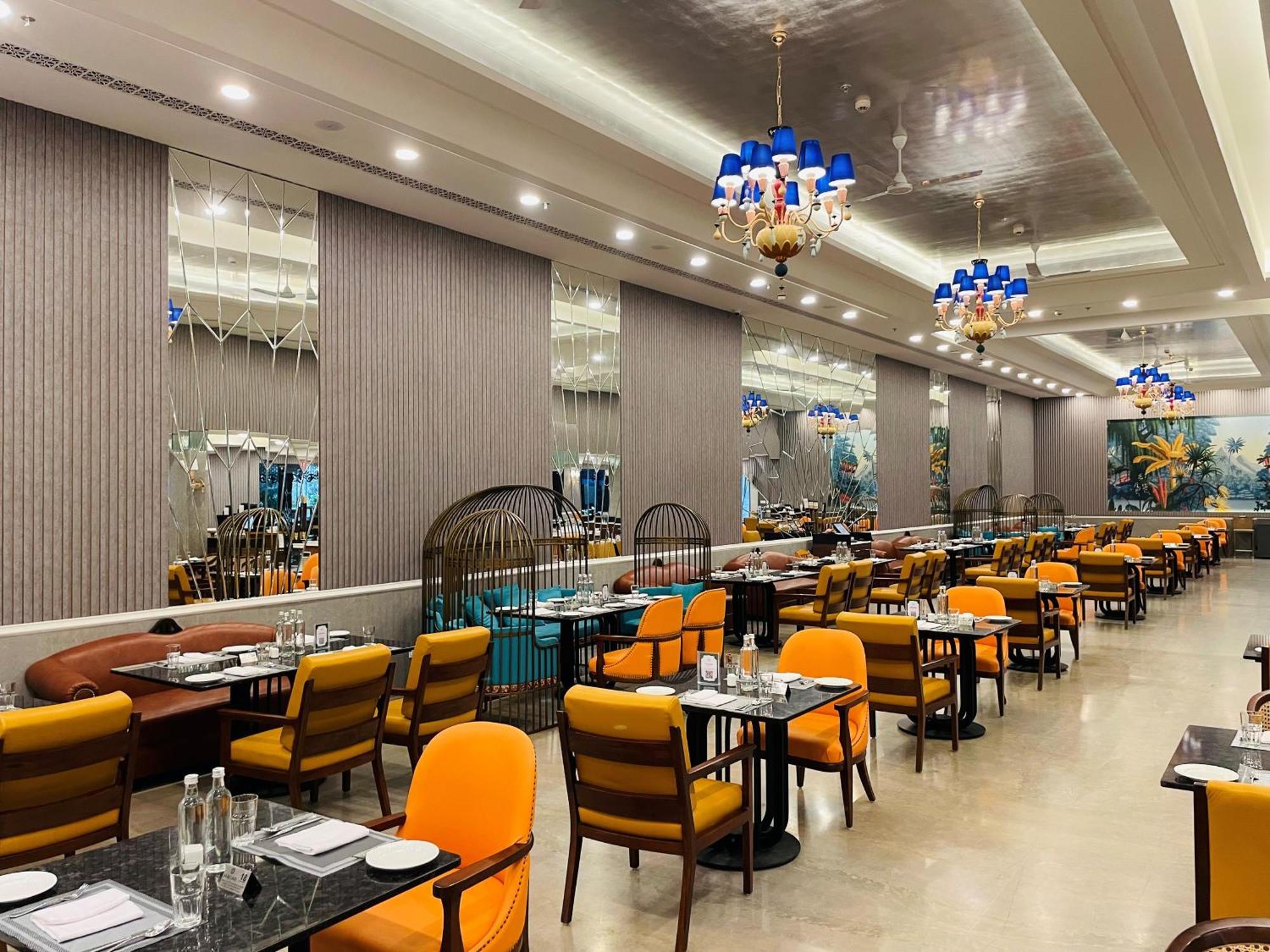 Mayfair Palm Beach Resort 고팔푸르 외부 사진
